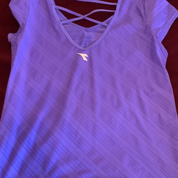Diadora workout top - Picture 2 of 2